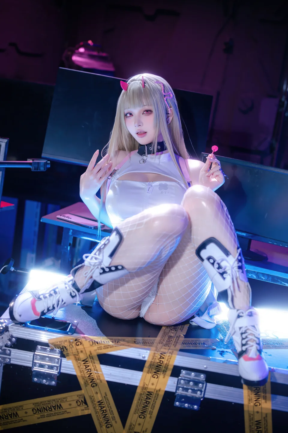 屿鱼 - No.073 胜利女神：妮姬 毒蛇 [86P-1.01GB] tg@simisebaisi 【丝足阁】042.webp